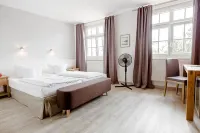 Sternen Bodenseehotel & Restaurant Hotels in der Nähe von Bodensee-Schloß Maurach