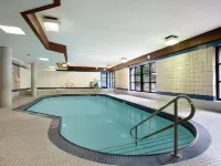 Travelodge by Wyndham Barrie - Pools