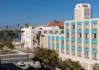 Hampton Inn San Diego-Downtown/Airport Area Hotels near Santa Fe Depot