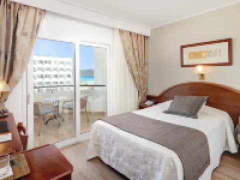 Hipotels Hipocampo Playa โรงแรมในLlevant
