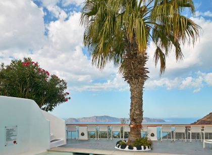 Cliff Side Suites