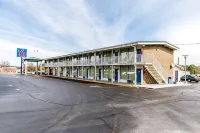 Motel 6 Somerset, KY Hotels in Burnside