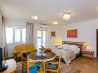 Apartments & Rooms V&M โรงแรมในดูบรอฟนิก