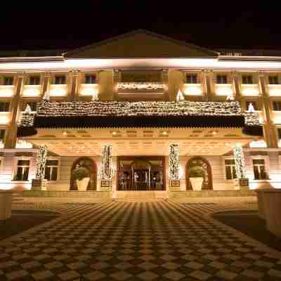 Grand Hotel Vanvitelli Hotel Exterior