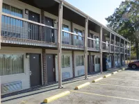 Redwood Inn - 2-Star