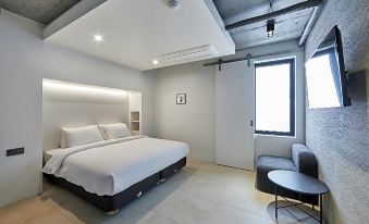 Hotel Intro