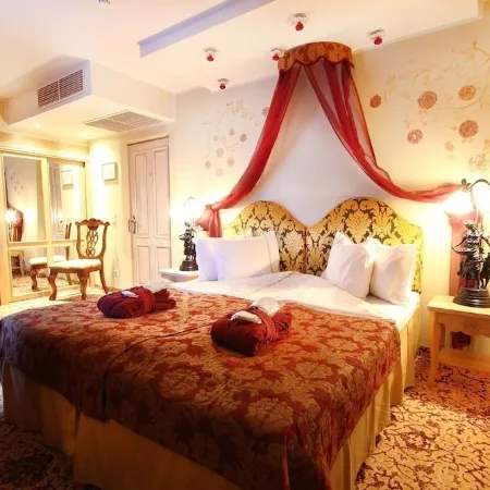 Grand Rose Spa Hotel