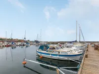 "Otis" - 10m from the Sea