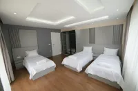Flower City Suits Hotels in Koru Belediyesi