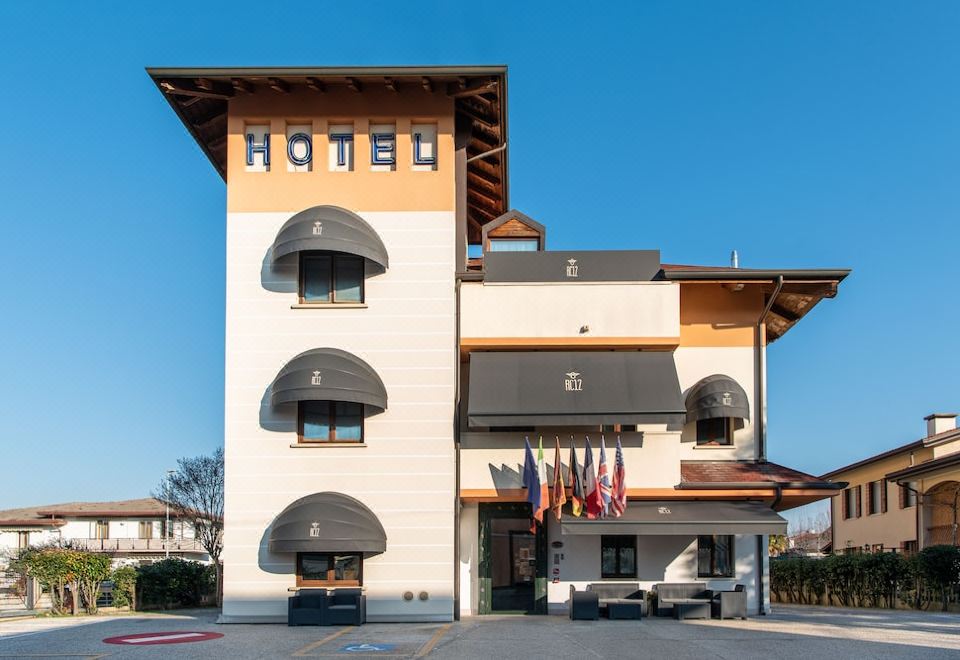hotel overview picture