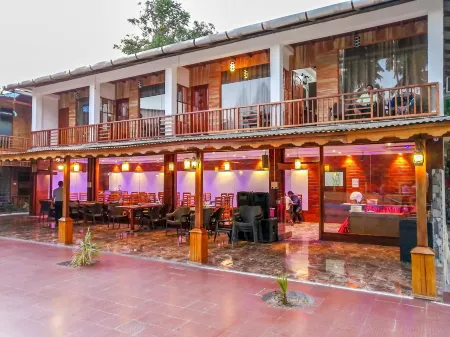 Holiday N Holiday Beach Resort