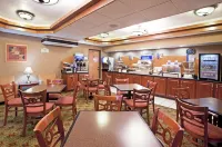 Best Western St. Clairsville Inn  Suites - Pools