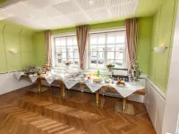 Hotel Drei Kronen Elmshorn Hotels in Bokel