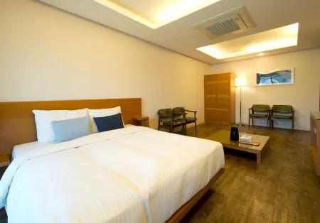 Tongyeong Geobukseon Hotel