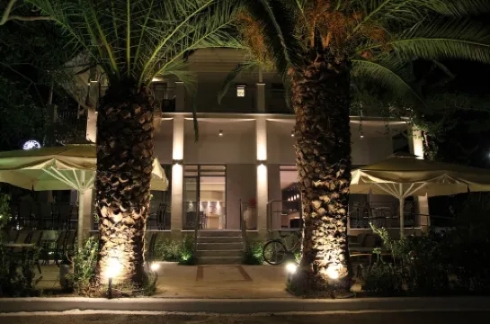 Achilles Hotel