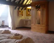 Horseshoe Pass Holiday Lets Hotels near Berwyn Llangollen Railway Station