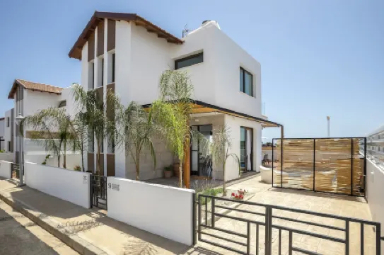 Lora Pearl Luxury Villa