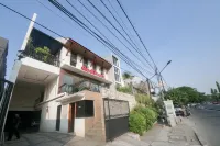 레드도어즈 플러스 - 그린 푸라무카 스퀘어 몰 인근 자카르타 호텔