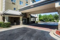 Comfort Inn & Suites Near Six Flags