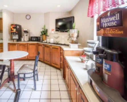 Econo Lodge London North