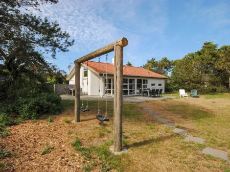 "Konrad" - 400m from the Sea Отели в г. Тистед