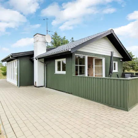 "Juste" - 2.2km from the Sea