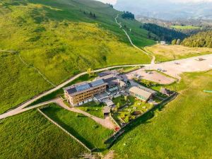 Berghotel Jochgrimm - Your Dolomites Home