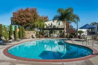 Days Inn & Suites by Wyndham Lodi Hotels in Lodi