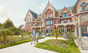 PortAventura Lucy's Mansion - Includes PortAventura Park Tickets