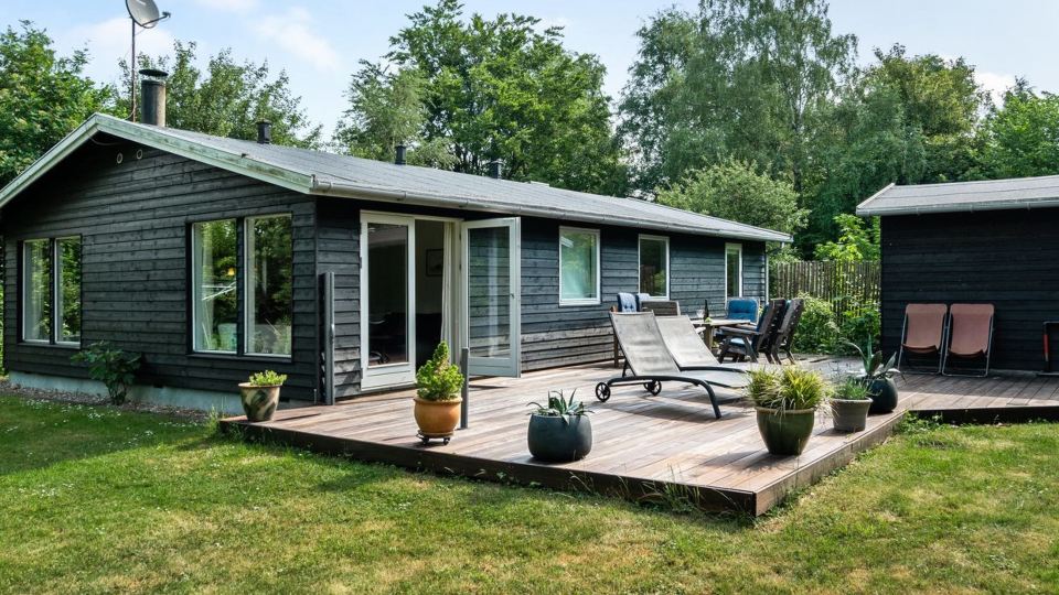 "Lucie" - 1.5km from the Sea