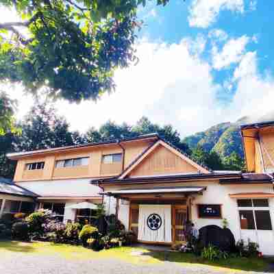 梅ケ島コンヤ温泉 大野木荘 Onokisou Onsen Hotel Exterior