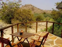 Huab Lodge & Bush Spa Hotel di Kamanjab