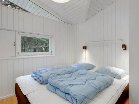 "Gaja" - 1km from the Sea