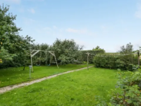 "Clausina" - 600m from the Sea Hotels in Bredebro