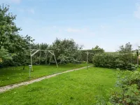 "Clausina" - 600m from the Sea Hotels in Bredebro