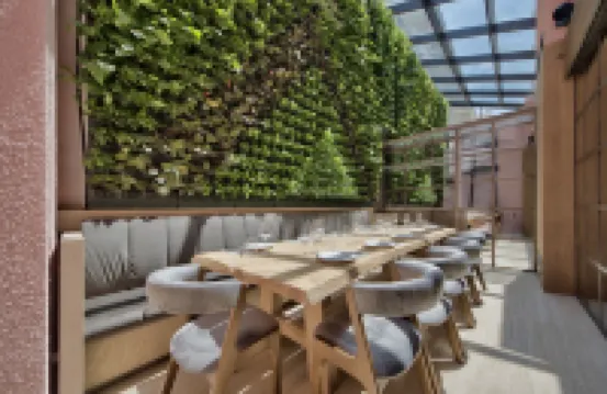 Land's End, Boutique Hotel
