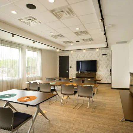 Aloft Austin Airport