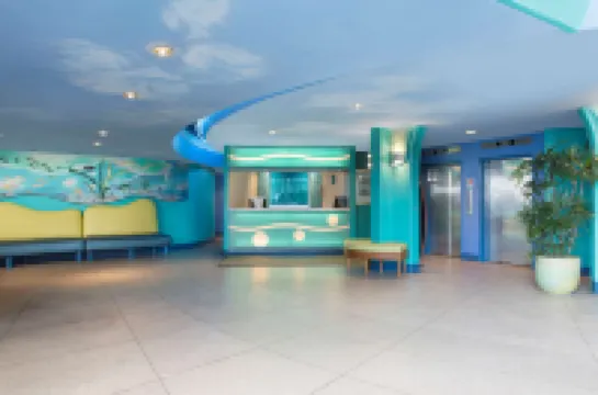 Waikiki Circle Hotel by Castle