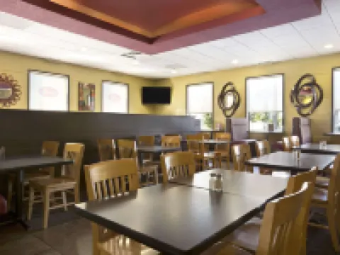 Travelodge by Wyndham Edmonton West Hotels in Edmonton