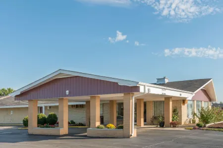 Knights Inn Kirksville Отели рядом с достопримечательностью «A. T. Still University»