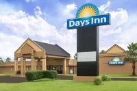 Days Inn & Suites by Wyndham Jennings - 3-Sterne