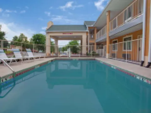 デイズ イン バイ ウィンダム マリエッタ ホワイト ウォーター コブのホテル