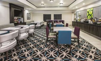 La Quinta Inn & Suites by Wyndham Houston Rosenberg