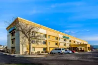 La Quinta Inn by Wyndham Detroit Southgate Hoteles en Southgate