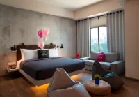 Moxy Bandung Hotels near SEASONS Playground