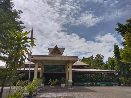 Rindu Alam Hotel Отели в г. Бинджай