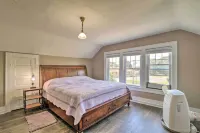Glasgow Home w/ Porch: Close to Lake & Caves!