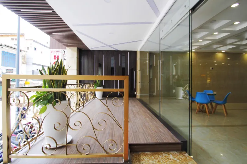 Queen Central Hotel - Ben Thanh Market