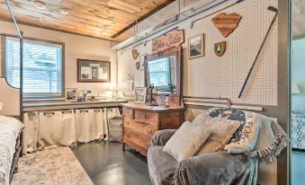 Trendy Chautauqua Lake Vacation Rental!