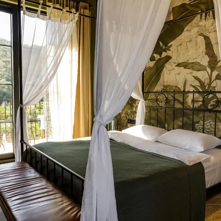 The Remote Hotel